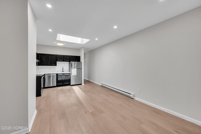 Building Photo - 31 W Front St