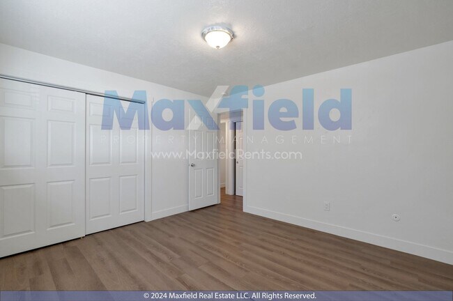 Building Photo - North Salt Lake 2 BD 1 BA Only $500 Deposi...