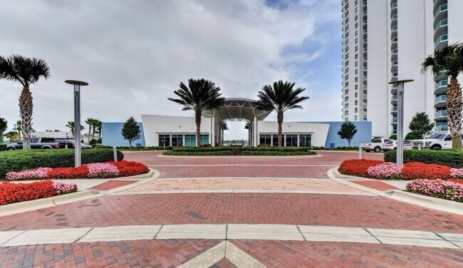 Building Photo - 241 Riverside Dr