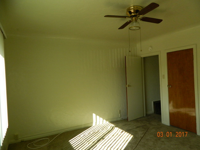 Large Bedroom - 25100 Cypress St