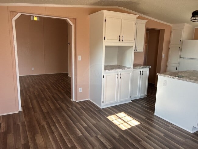 Building Photo - 5013 Tiffany Cir