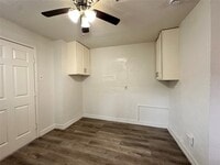 Building Photo - 6905 Palestine St