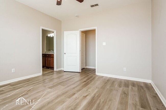 Building Photo - 6670 Charleston Dr