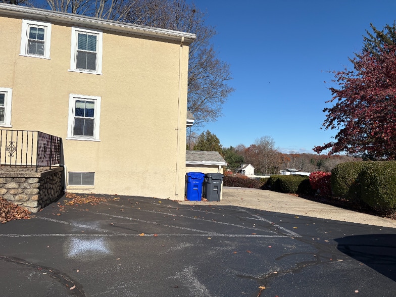 Building Photo - 77 Purchase St