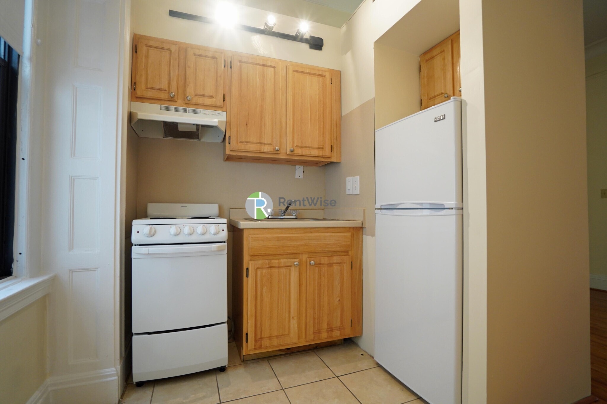 Building Photo - 62 Boylston St