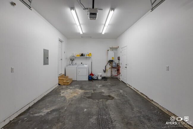 Building Photo - 3305 Togiak St unit C