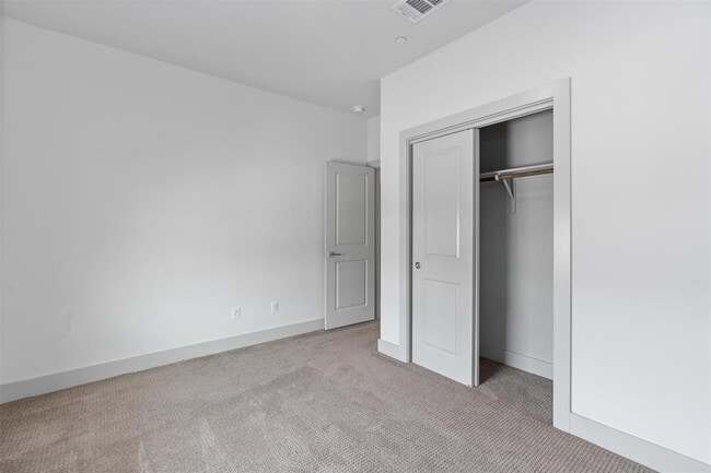 Building Photo - 2057 Local Rebel Lp