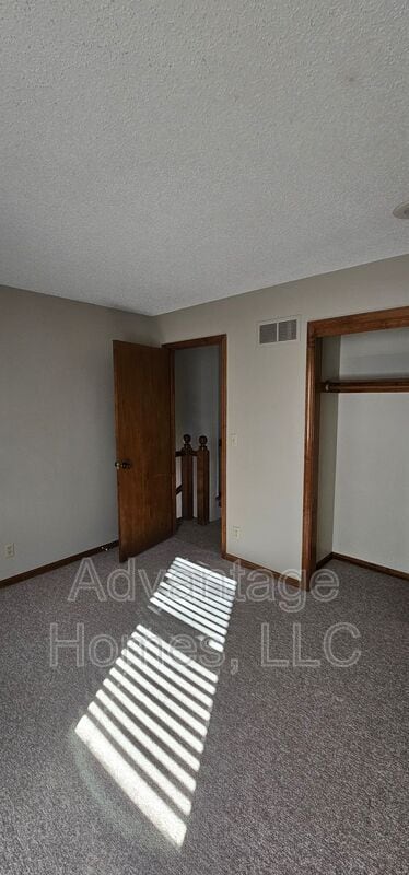 Building Photo - 11905 W 117th Terrace