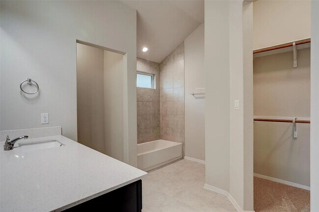 Building Photo - 171 White Dunes Dr
