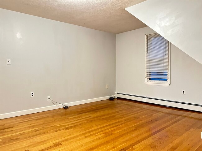 Building Photo - 318 Granite St