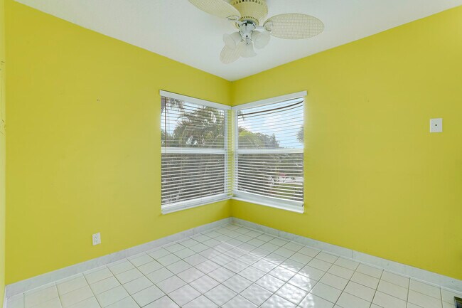 Building Photo - 13679 Date Palm Ct