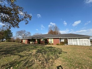 Building Photo - 3606 US-71