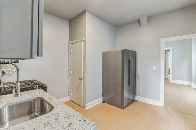 Building Photo - 864 E Chelten Ave