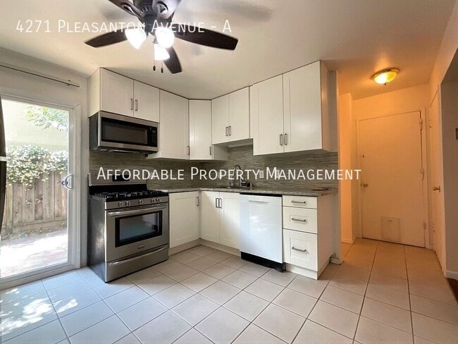 Building Photo - 4271 Pleasanton Ave