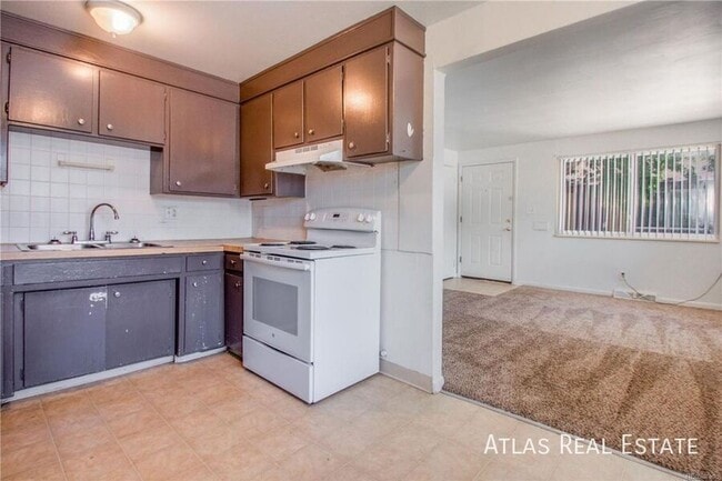 Building Photo - 4576 Everett Ct