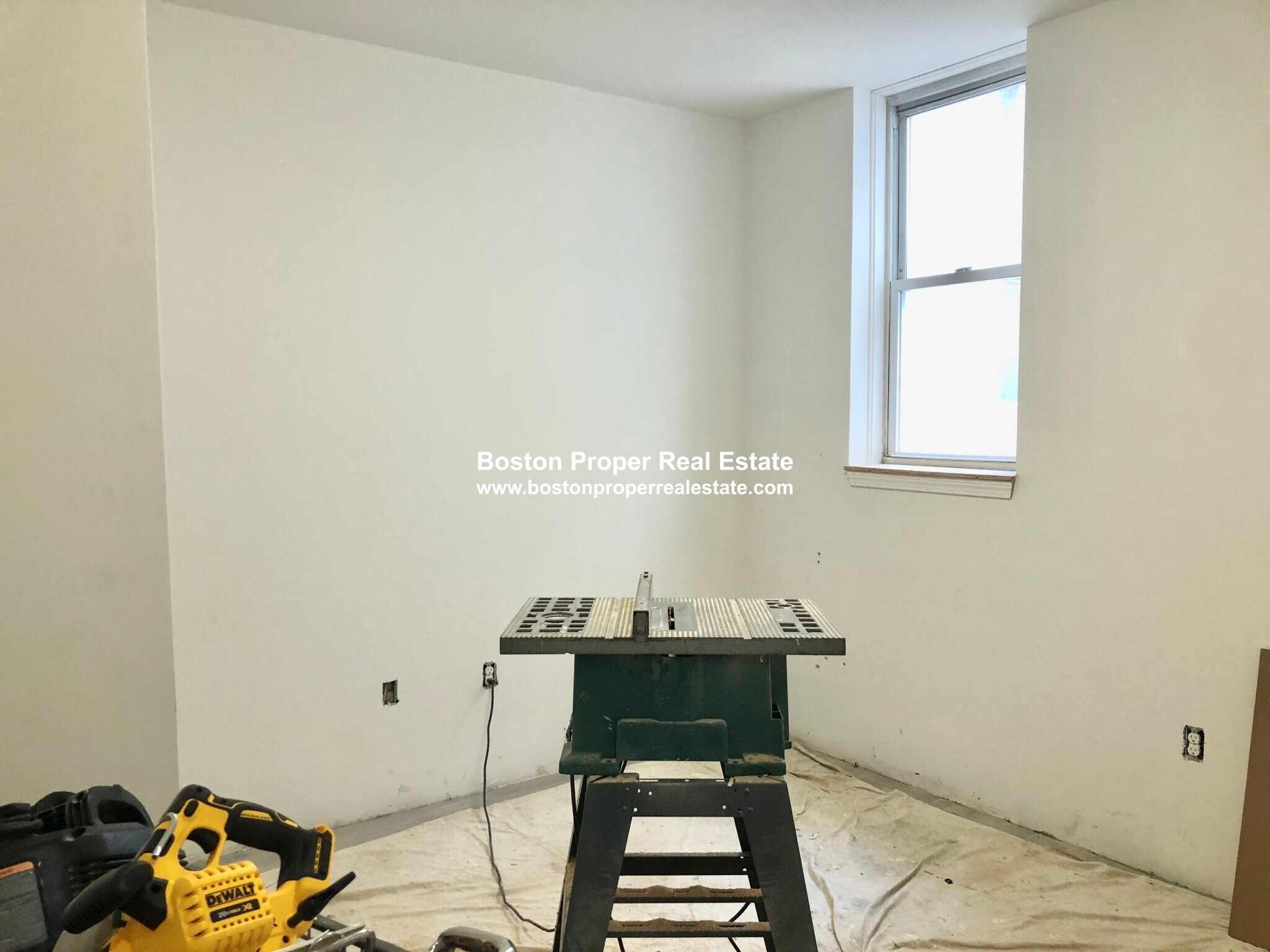 Building Photo - 64 Charlesgate E