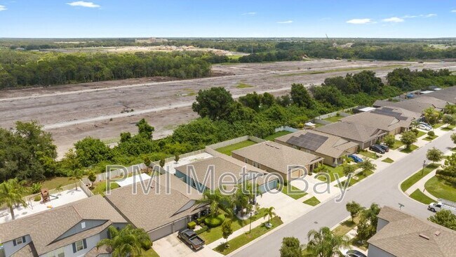 Building Photo - 9703 Sage Creek Dr