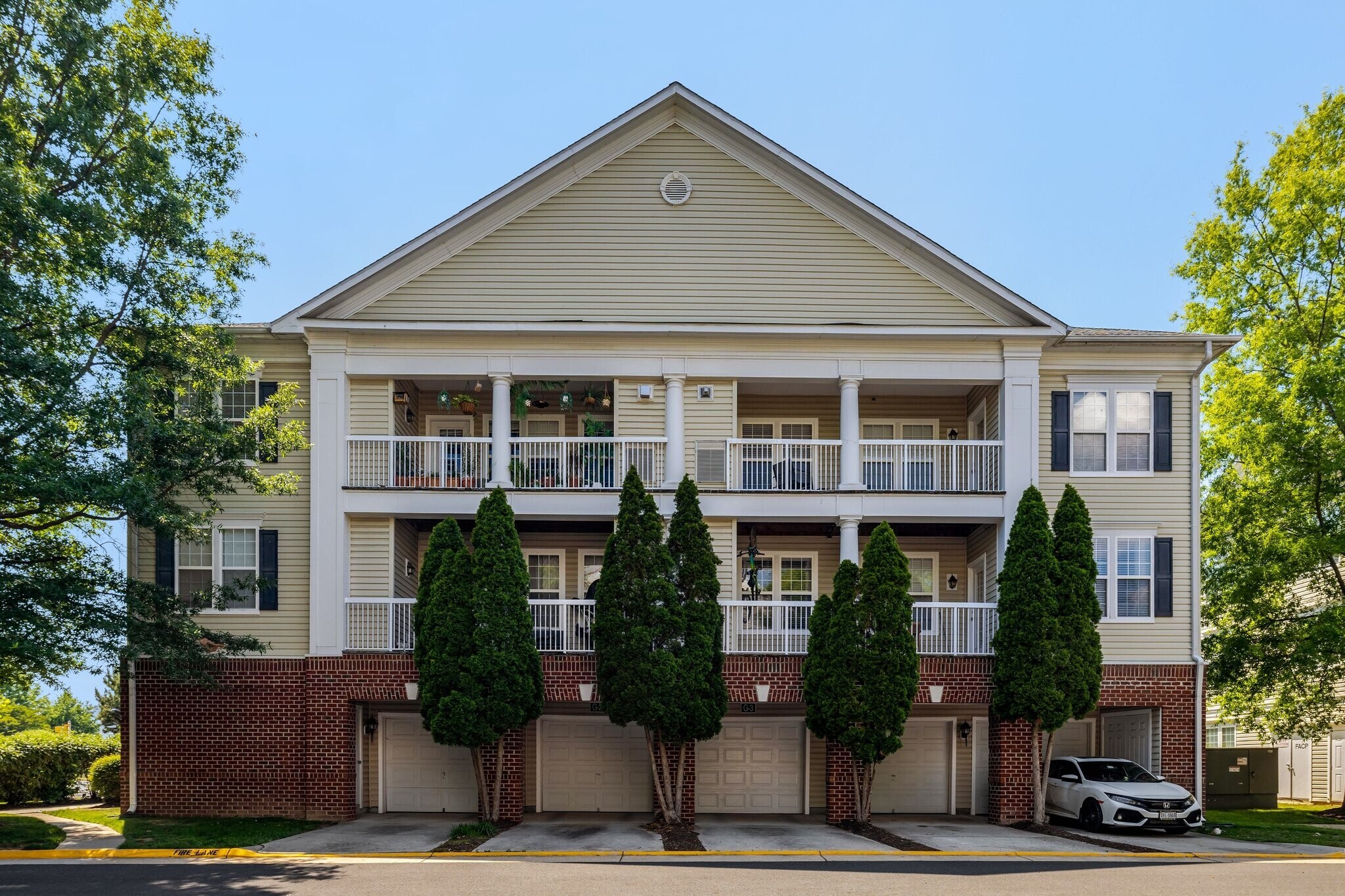 Building Photo - 42421 Rockrose Sq