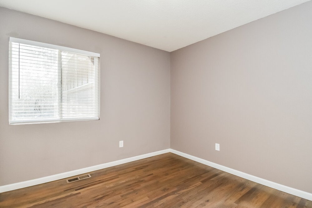 Building Photo - 3421 Greenwood Cir