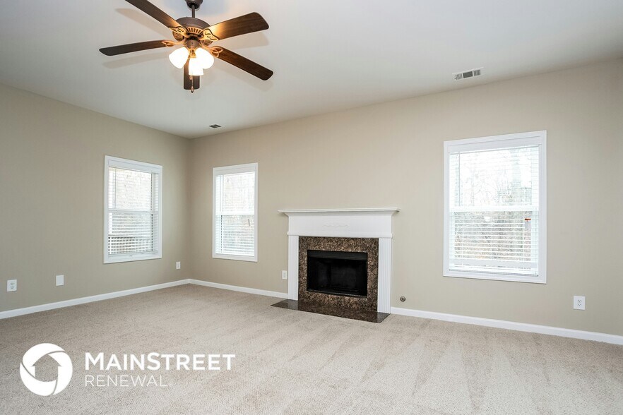 Building Photo - 2729 Palmview Ct SW