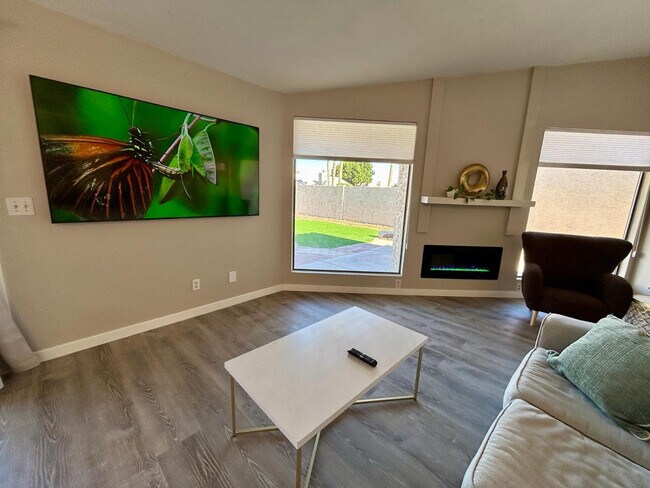 Building Photo - 4212 E Sandia St