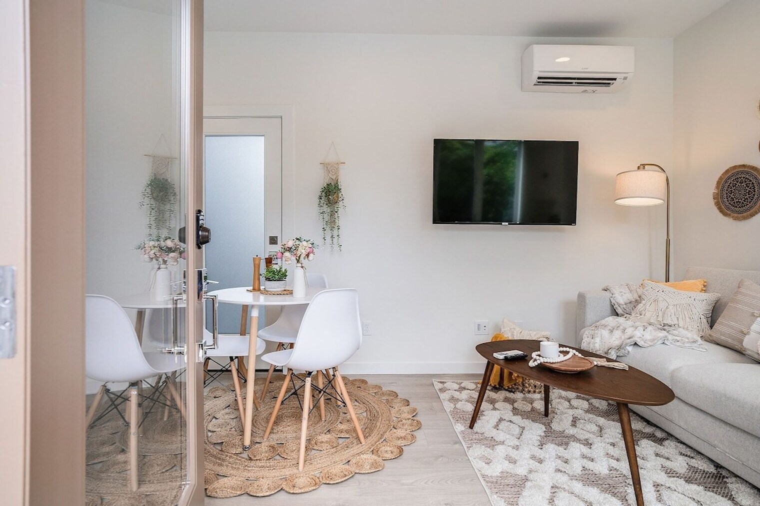 Building Photo - 1414 E Howell St