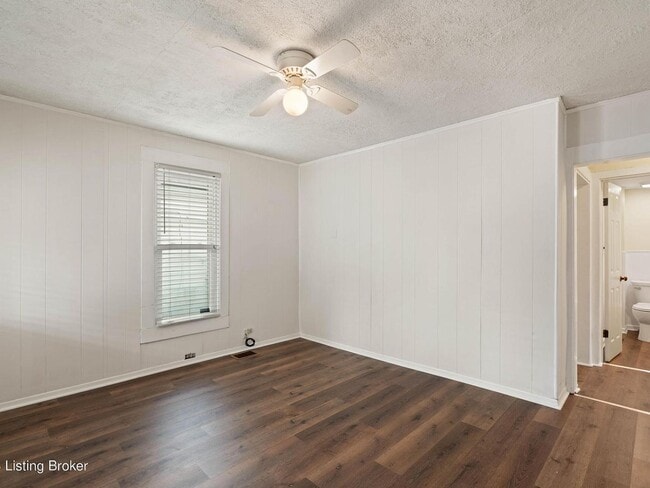 Building Photo - 1406 Walter Ave