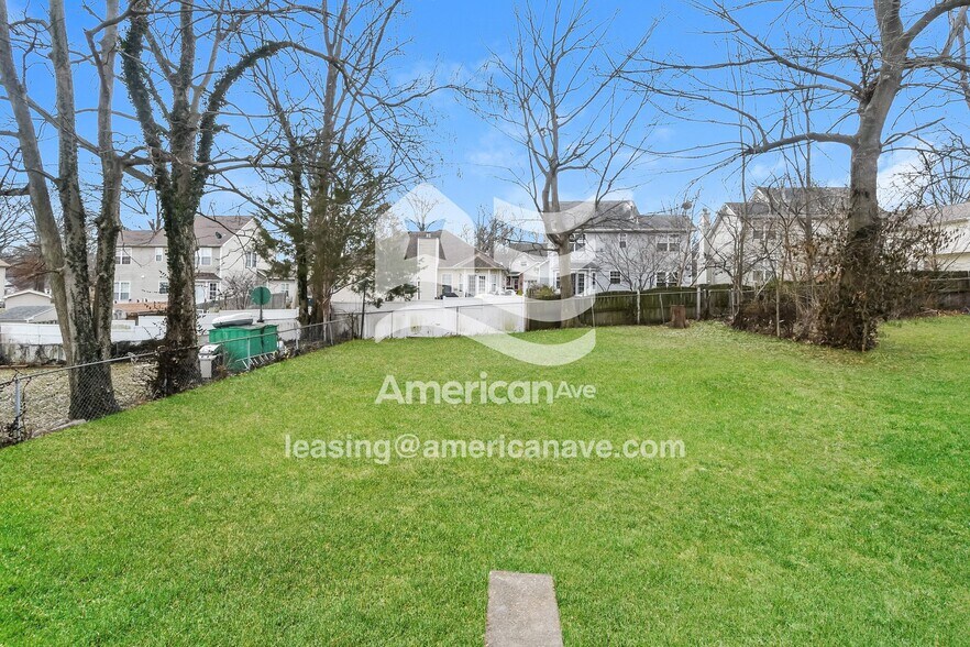 Building Photo - 5322 Vine Ave