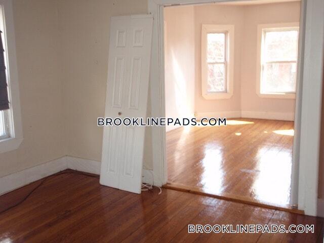 Building Photo - 123 Brook St