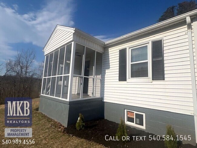 Building Photo - 6221 Shady Acres Dr