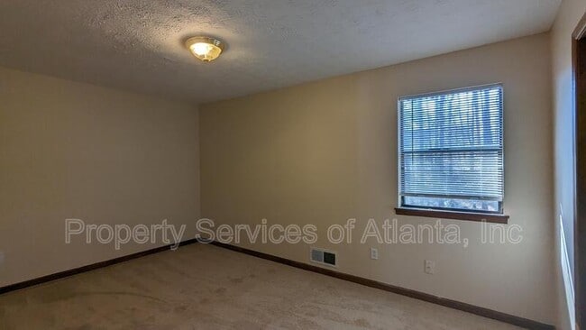 Building Photo - 4341 Old Lake Dr