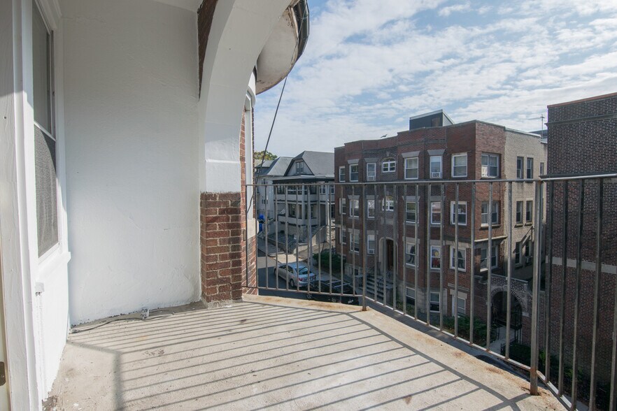 Building Photo - 43 Boulevard Ter