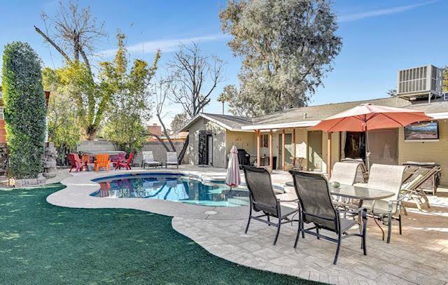 Building Photo - Arcadia Light Furnished Charmer with  Treehouse!!