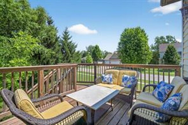 Building Photo - Spacious 5-Bed Walkout Home with Over 3,500 Sq. Ft. of Living Space