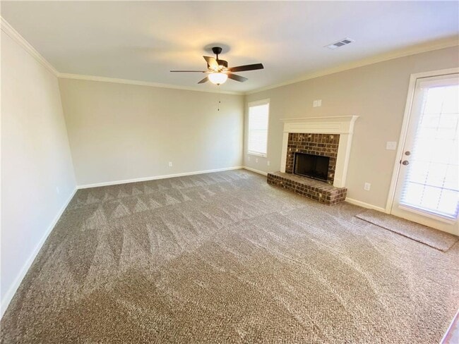 Building Photo - 1825 Miller Lake Dr