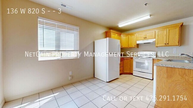 Building Photo - 136 W 820 S