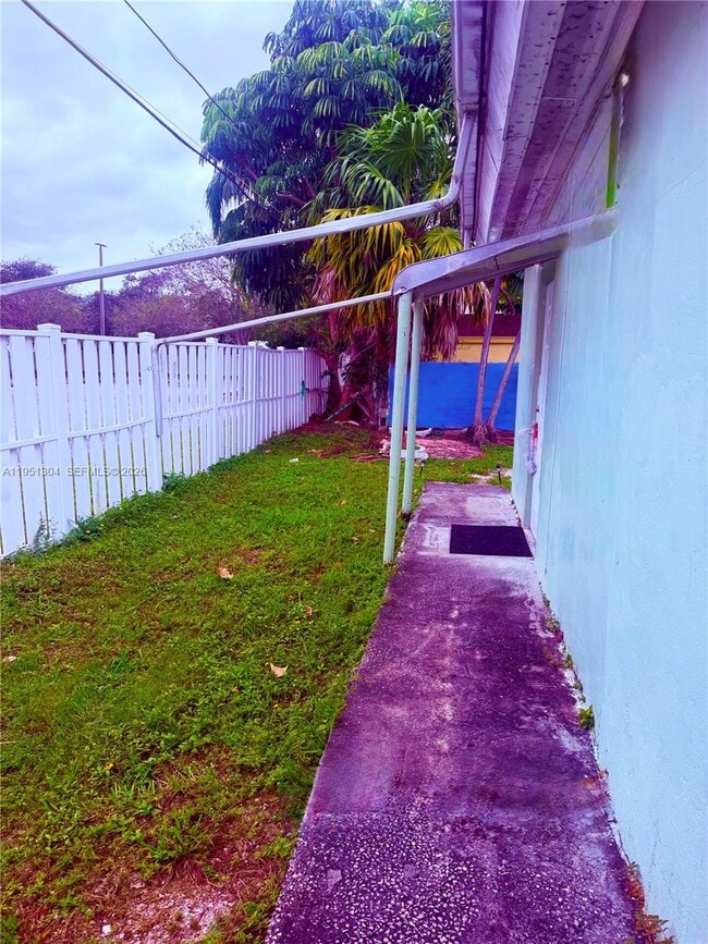 Building Photo - 1822 Cleveland St