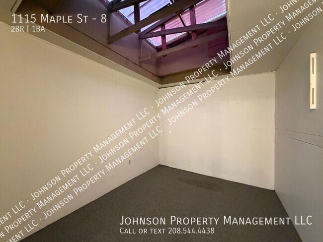 Building Photo - 1115 Maple St