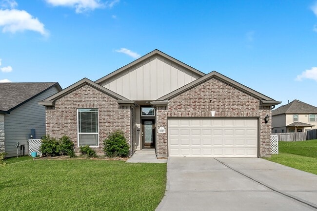 Primary Photo - 11107 Lulu Ln