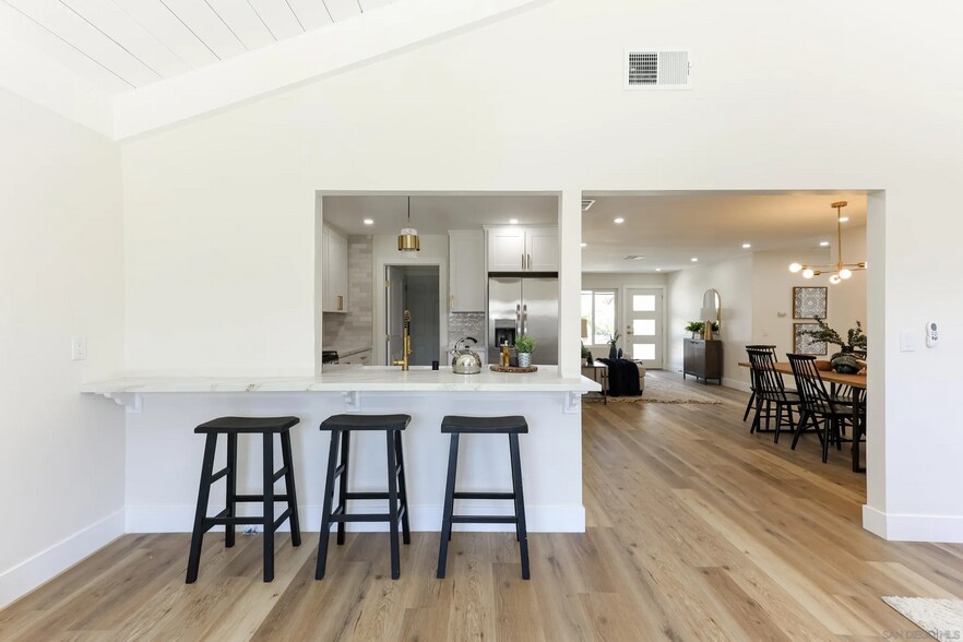 Bar - 10967 Salinas Way