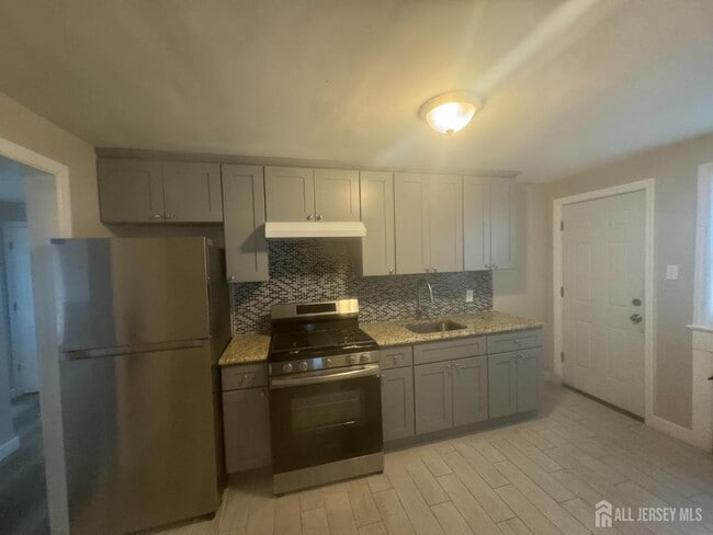 Building Photo - 97 Welton St