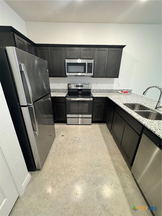 Building Photo - 1274 Lehmann Dr