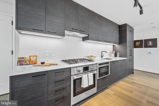 Primary Photo - 269 19th Ct S