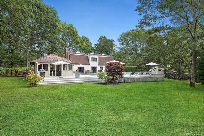 Building Photo - 11 Sandown Ct