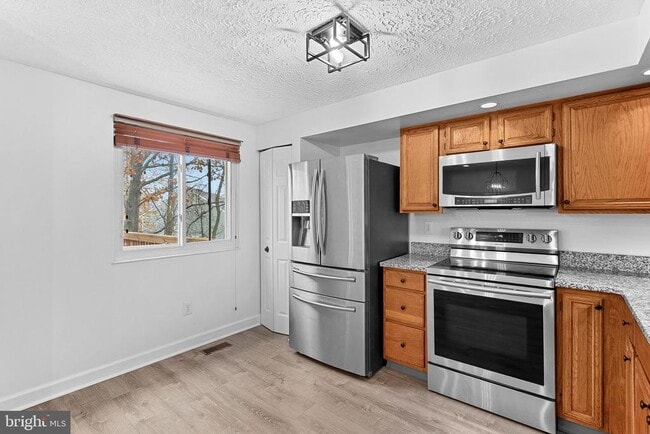 Building Photo - 14129 Honey Hill Ct