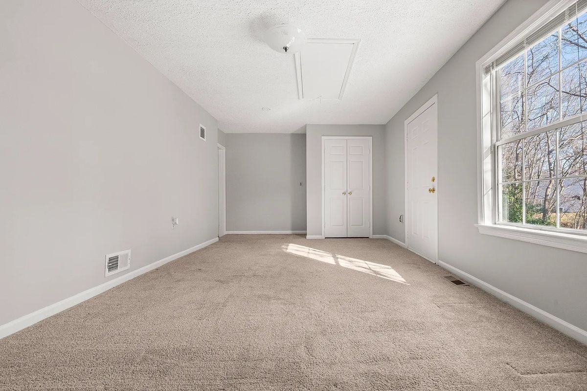 Building Photo - 4001 Bittern Ct