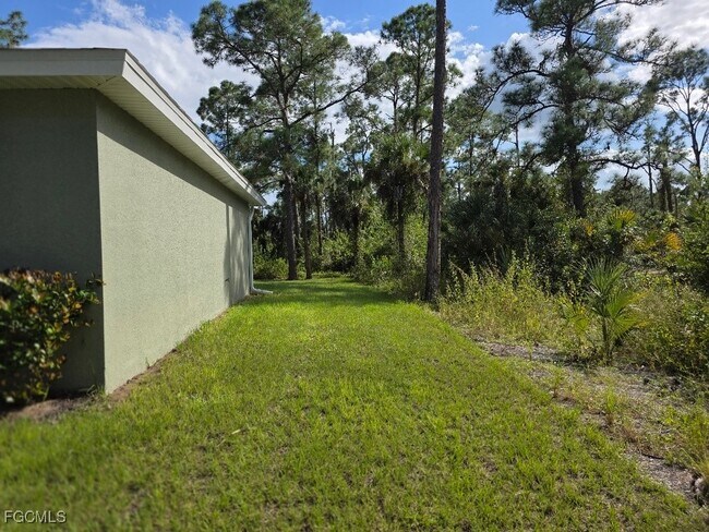 Building Photo - 1597 Rugby Cir