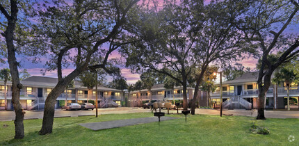 Building Photo - Cross Oaks Apartments