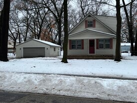 Building Photo - 947 Oakcrest St SW