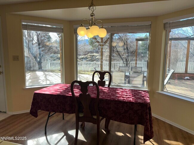 Building Photo - 1809 Lakeland Hills Dr